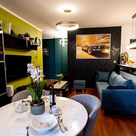 Torre Verona Apartment - 70M2, Terrace, Garage Krakau Exterior foto